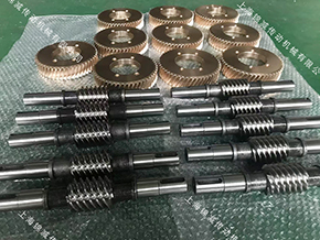 轮胎硫化机平面二次包络环面蜗杆减速机B